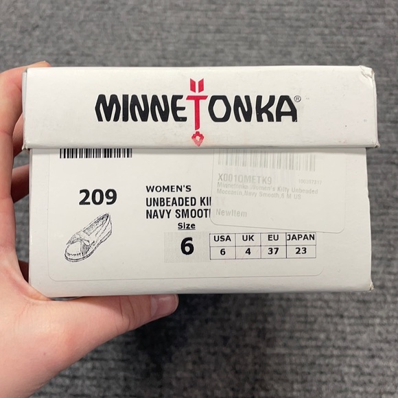 Minnetonka Kilty Unbeaded women’s shoes (2916) - Picture 7 of 7